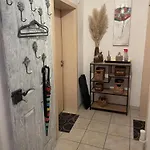 Christine شقة *